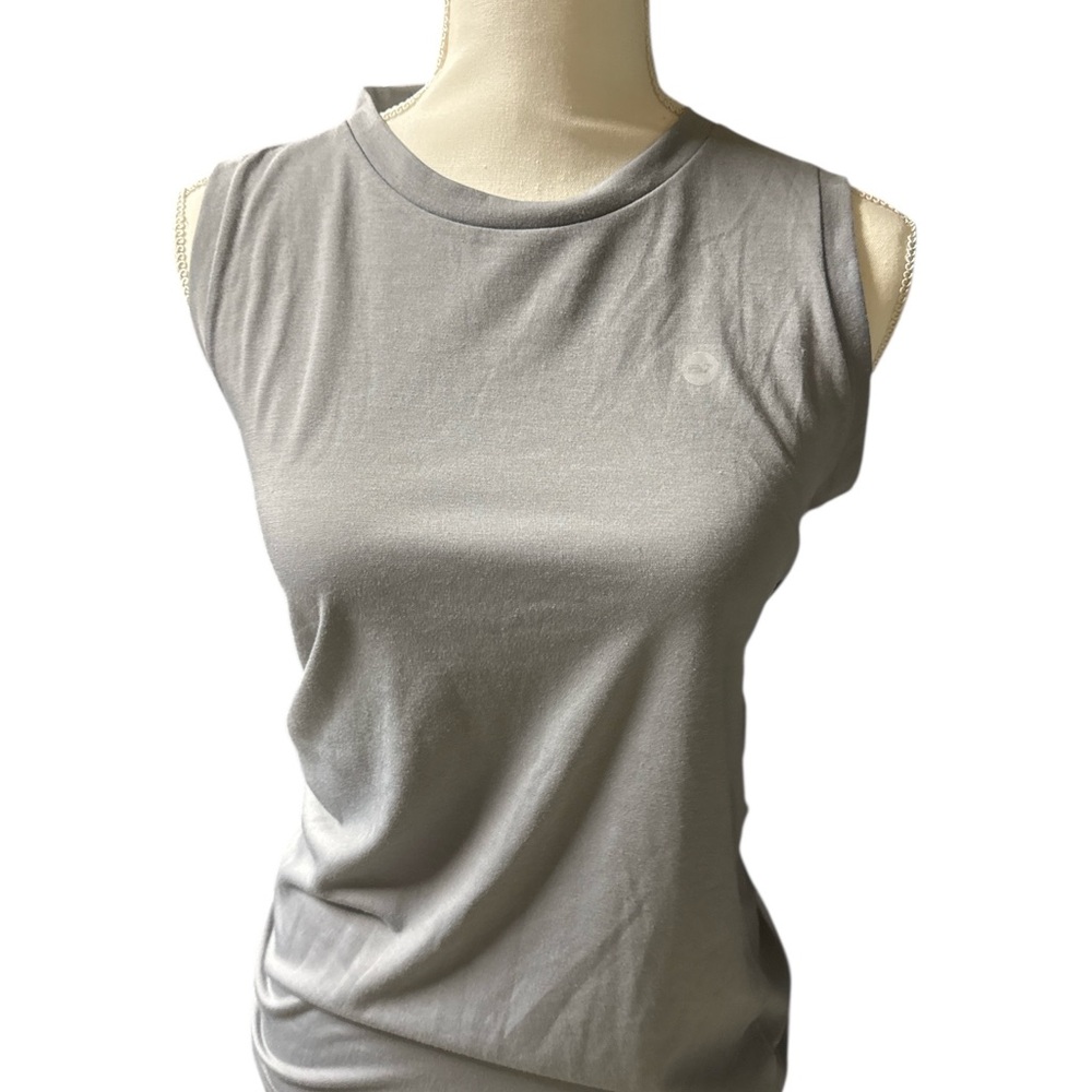 Vineyard Vines NWOT Gray Sleeveless Women's Active Top